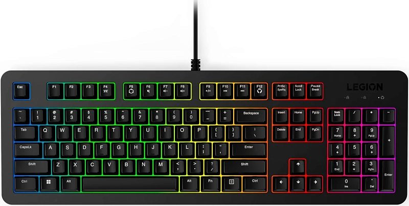 Фото-1 Клавиатура Lenovo Legion K310 RGB, вид спереди сверху на чёрную проводную клавиатуру с цифровым блоком; видны полноразмерная раскладка, контурная RGB-подсветка клавиш и логотип Legion справа. Подходит для страницы товара, чтобы показать раскладку и световой контур клавиш.