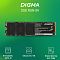 Фото-3 SSD Digma Run S9 M.2 2280 512GB, рекламный слайд с модулем спереди; накопитель показан горизонтально, видны микросхемы, наклейка Digma и иконки интерфейса, объёма и форм-фактора; чёрная плата на зелёном фоне, фото нужно для страницы товара, чтобы показать внешний вид модуля и его формат M.2 2280.