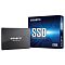 Фото-2 SSD Gigabyte 2.5, накопитель рядом с коробкой. Показаны чёрный корпус устройства и синяя розничная упаковка с маркировкой SSD и 120GB на лицевой стороне. Фото важно для страницы товара, так как показывает товар вместе с упаковкой.