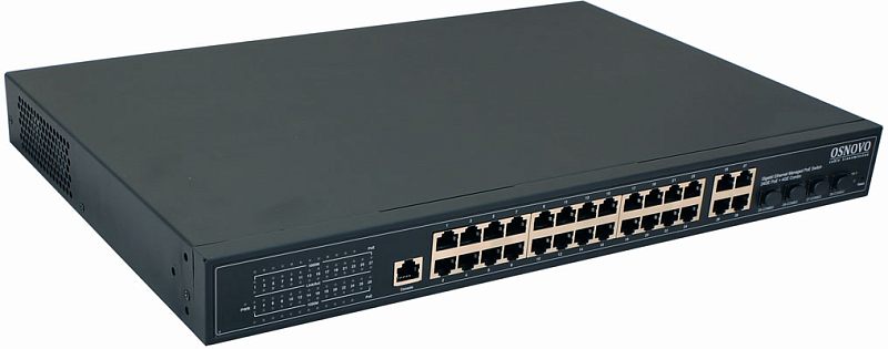 Фото-1 Коммутатор OSNOVO SW-8244-L-400W, вид спереди под углом; на фото 24 RJ-45 порта, консольный разъём, четыре комбинированных порта 25–28 справа и блок индикации слева; изображение показывает фронтальную панель управляемого коммутатора для страницы товара.