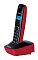 Фото-3 DECT‑телефон Panasonic KX‑TG1611RU: трубка на базе, ракурс сбоку 3/4; красная боковая часть базы и чёрная верхняя площадка, чёрная трубка с синей подсветкой дисплея; на белом фоне — важно, чтобы увидеть форму базы и красный цвет корпуса в профиле.