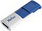 Фото-3 USB-накопитель Netac U182 256 ГБ, вид со стороны разъёма: овальный торец белого корпуса и проём USB‑A с синей вставкой, сверху синяя сдвижная крышка; на белом фоне, чтобы показать разъём и торцевую форму на странице товара.