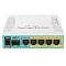 Фото-3 Маршрутизатор MikroTik hEX PoE RB960PGS — фронтальный крупный план; SFP‑слот, пять портов Ethernet с подписями PoE и индикаторы, рядом гнездо питания; фото помогает разобраться в назначении разъёмов на странице товара.