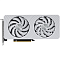 Фото-2 Видеокарта Palit GeForce RTX 5060 OC, вид спереди; на фото белый кожух с двумя вентиляторами, волнистая фактура панели и золотистый край разъёма PCIe; изображение показывает лицевую сторону и двухвентиляторное охлаждение.