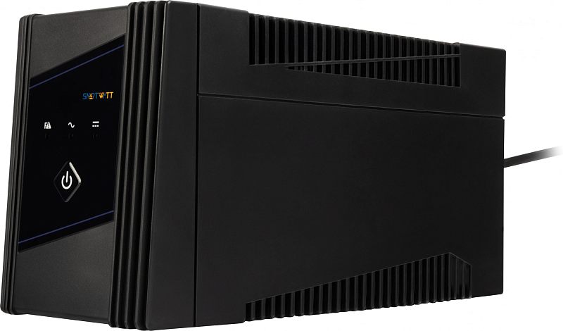 Фото-1 ИБП SmartWatt UNI 650 VA Tower, вид спереди справа под углом. На фото чёрный башенный корпус с продольными вентиляционными рёбрами, глянцевой передней панелью, индикаторами состояния и кнопкой питания; кабель выведен сзади. Изображение показывает дизайн и органы управления UPS для страницы товара.