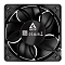 Фото-6 Набор корпусных вентиляторов ARCTIC S12038 4K 3‑Pack, вид сзади &mdash; центральная наклейка ARCTIC с QR‑кодом и маркировками CE/UKCA, рядом проложен кабель. Видны стойки/перемычки на задней стороне рамки и монтажные отверстия в углах. Рендер на белом фоне показывает обратную сторону и маркировку вентилятора из комплекта.