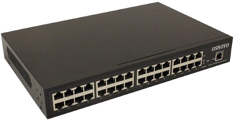 Фото-1 PoE-инжектор Osnovo Midspan-16/250RGM, общий вид под углом: 19-дюймовый чёрный корпус с рядом портов RJ‑45 на передней панели и отдельным портом управления справа; фото показывает форм‑фактор и количество сетевых портов.