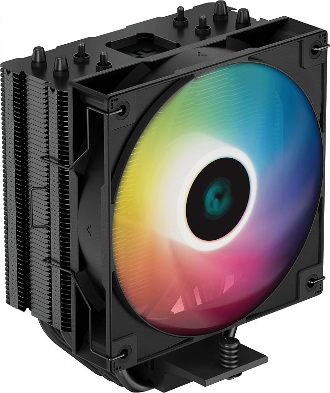 Фото-1 Кулер для процессора DeepCool AG400 BK ARGB, ракурс 3/4 спереди: башенный радиатор чёрного цвета с вентилятором и подсветкой (градиентные цвета по кругу). Видны чёрные ребра радиатора, верхняя крышка и металлические скобы крепления вентилятора. Белый фон — фото для идентификации версии ARGB на странице CPU cooling.