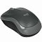 Фото-5 Беспроводная мышь Logitech M186, чёрный корпус, вид сверху сзади под углом; показаны гладкая матовая крышка, серый пояс по периметру и скруглённая задняя часть; изображение на белом фоне для страницы товара и оценки посадки корпуса.