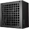 Фото-2 Блок питания DeepCool PF700, вид сбоку. На фото чёрный корпус с квадратной решёткой вентилятора на боковой панели и вертикальной вставкой с логотипом DeepCool и бирюзовой линией. Ракурс показывает боковую панель и элементы охлаждения для идентификации модели на странице товара.