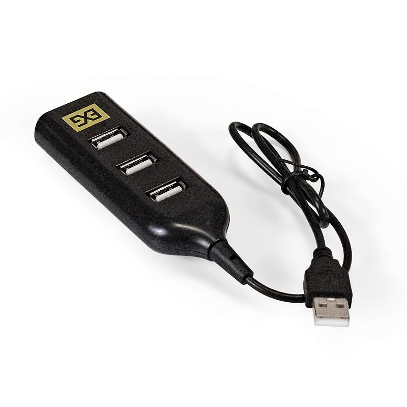 Фото-1 USB-хаб Exegate DUB-42, вид под углом: компактный корпус с портами USB-A на панели и подключенный кабель USB-A, чёрный; показывает расположение разъёмов для расширения USB на ПК/ноутбуке.