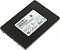 Фото-2 SSD Samsung PM893 MZ7L31T9HBLT, 2.5", 1.92 ТБ &mdash; вид снизу под углом; на фото чёрный корпус с белой сервисной наклейкой по центру, видны винты по углам и боковые кромки корпуса, изображение важно для страницы как вид обратной стороны и маркировки модели.
