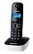 Фото-3 DECT‑телефон Panasonic KX‑TG1611RU: трубка на базе, ракурс 3/4; белая база с логотипом и чёрная трубка с синей подсветкой дисплея, видны контуры площадки зарядки; на белом фоне — важно, чтобы понять форму базы и посадку трубки.