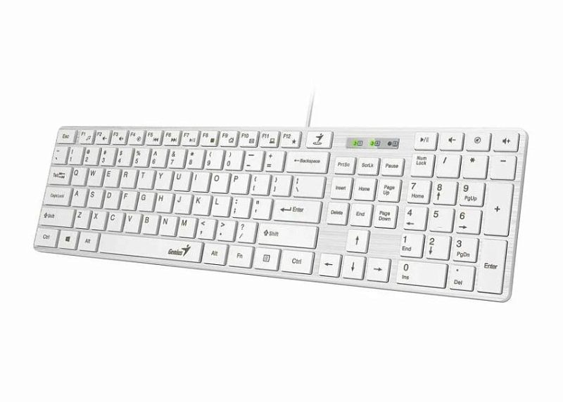 Фото-1 Мембранная клавиатура Genius SlimStar 126, вид сверху под углом слева; полноразмерная раскладка с цифровым блоком, белый корпус, низкопрофильные белые клавиши с серой маркировкой и проводной кабель; фото показывает общий внешний вид и компоновку модели для страницы товара.