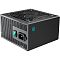 Фото-5 Блок питания для ПК Deepcool GS PN750M, повторный ракурс под углом со стороны вентилятора; на фото чёрный корпус, боковая решётка и край модульной панели, показана конструкция корпуса и воздушный поток через вентилятор.