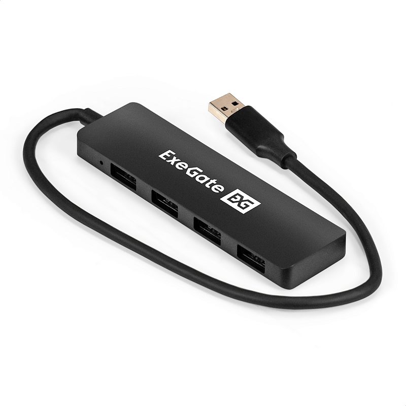 Фото-1 USB-хаб ExeGate DUB-4P-3 — вид под углом: чёрный продолговатый корпус с логотипом ExeGate, четыре порта USB-A на боковой стороне и кабель USB-A со штекером с синей вставкой; предметная съёмка на белом фоне, чтобы увидеть количество портов и кабель подключения.