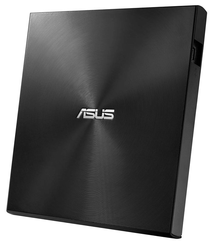 Фото-1 Внешний DVD‑RW привод ASUS SDRW‑08U8M‑U, вид сверху под углом: чёрная крышка с радиальной текстурой и логотипом ASUS, сбоку углубление под разъём, тёмная окантовка — помогает увидеть дизайн корпуса для карточки товара.