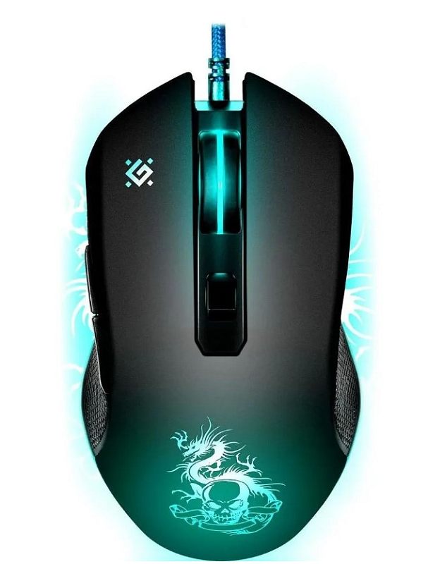 Фото-1 Мышь Defender Sky Dragon GM-090L, вид строго сверху; на фото чёрная проводная игровая мышь с голубой подсветкой колеса и спинки, боковыми кнопками слева, сетчатыми вставками по бокам и рисунком черепа с драконом на корпусе; изображение для карточки товара показывает игровые элементы, подсветку и рисунок верхней панели.